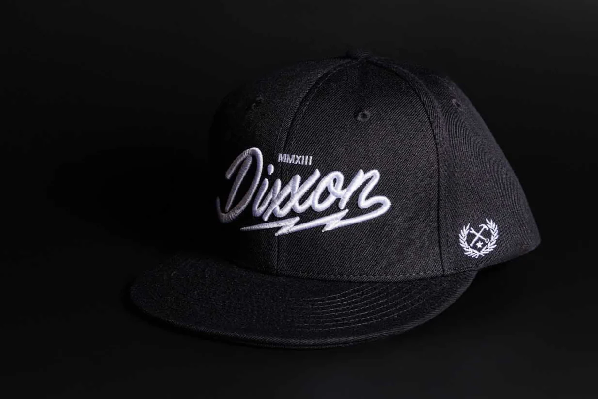 Lightning Script Snapback - White / Black